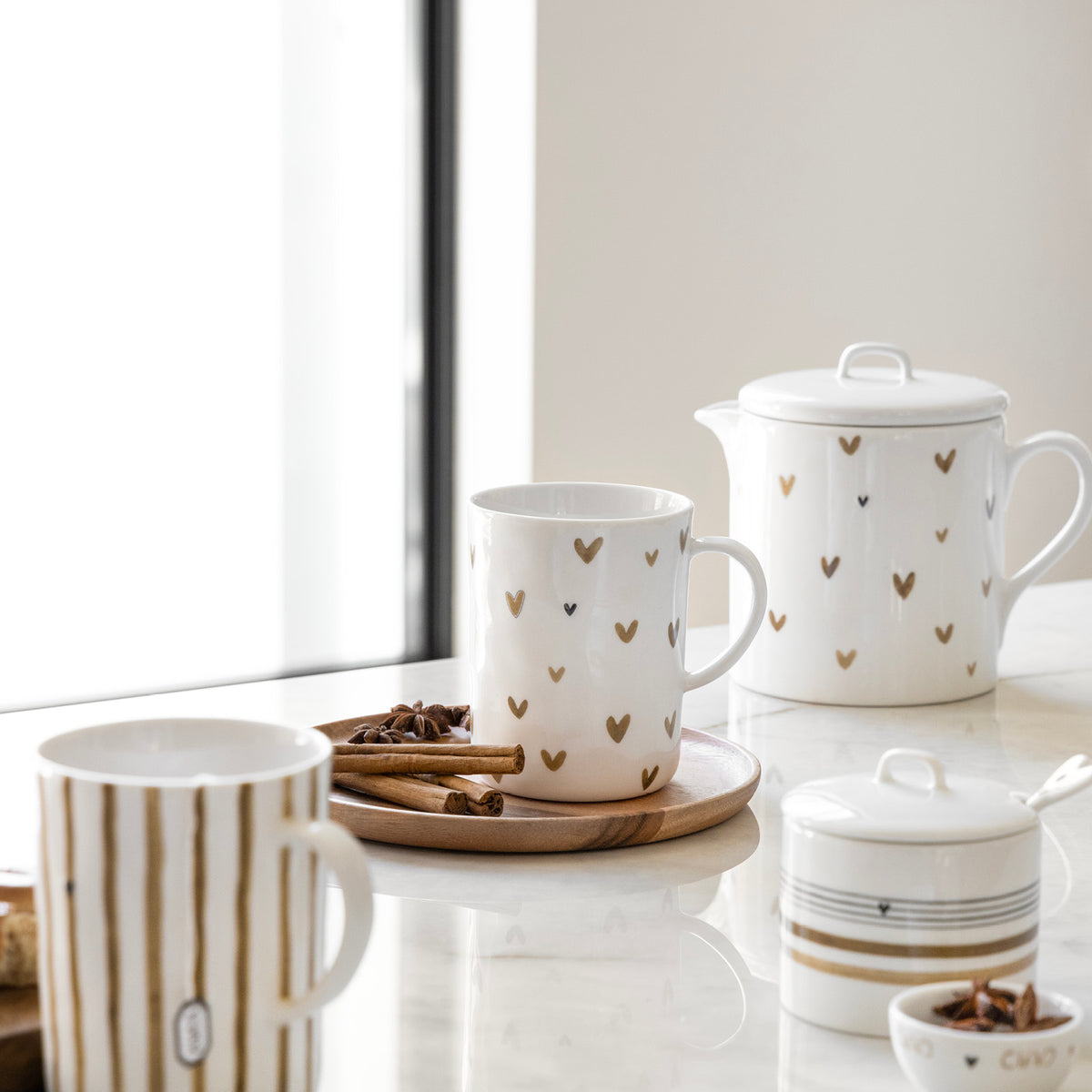 Teetasse "Stripes" (Weiß/Braun)