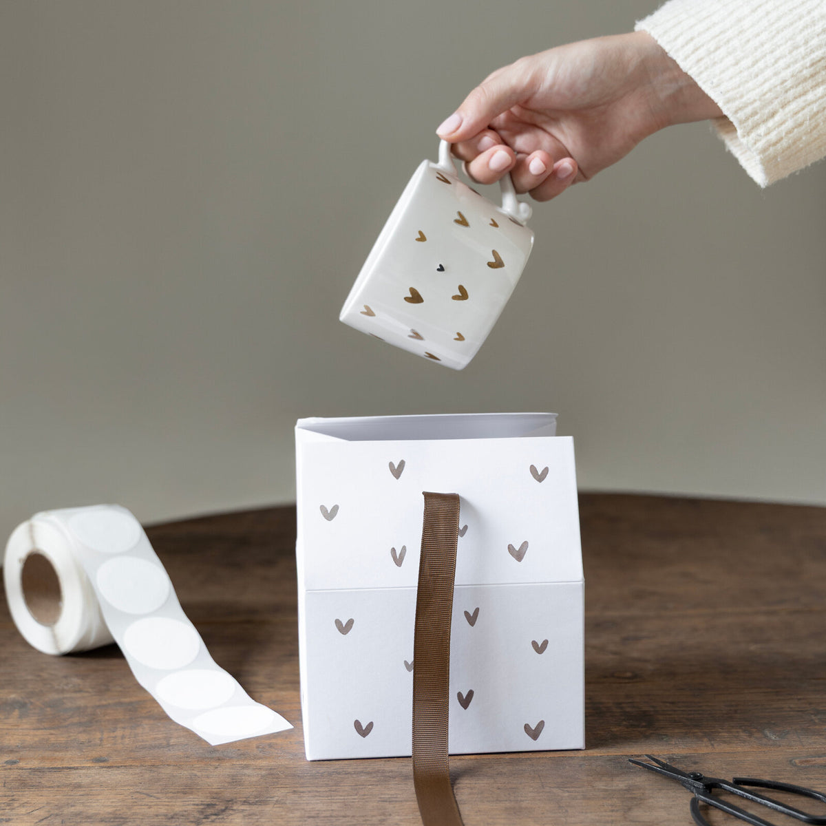 Geschenkbox "Hearts" - 13,5x17,5 cm (Braun)