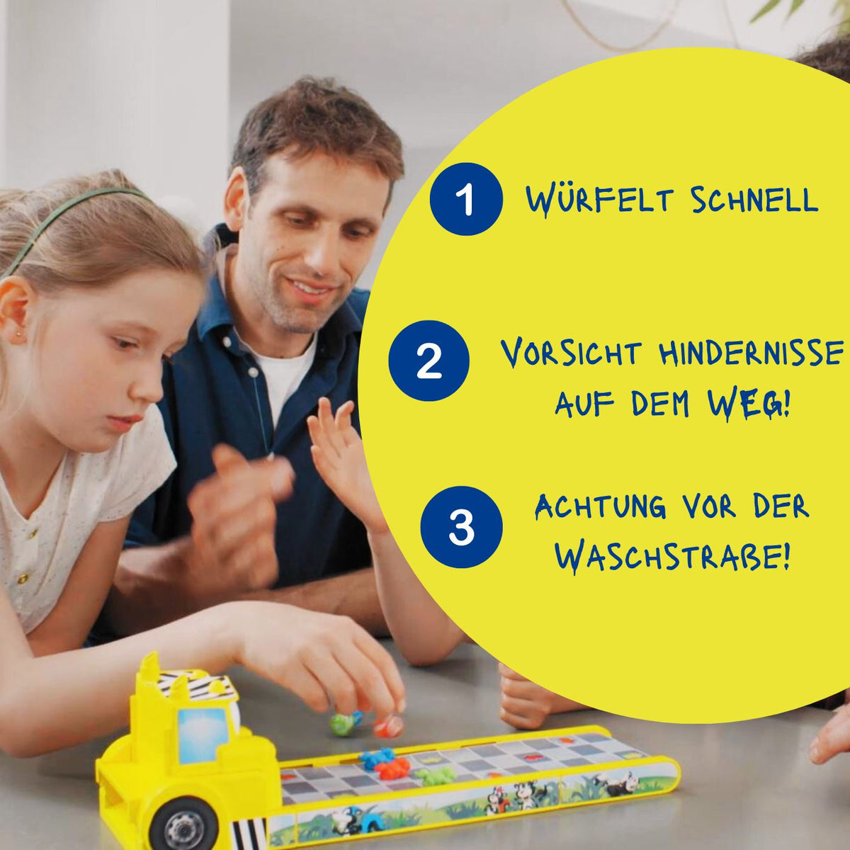 Kinder-Spielset „Die Stinkies“ mit gelbem Transporter und Spielbrett am Tisch