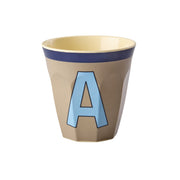 Melamin Becher "Vintage - Buchstabe A"- M (Dark Beige)