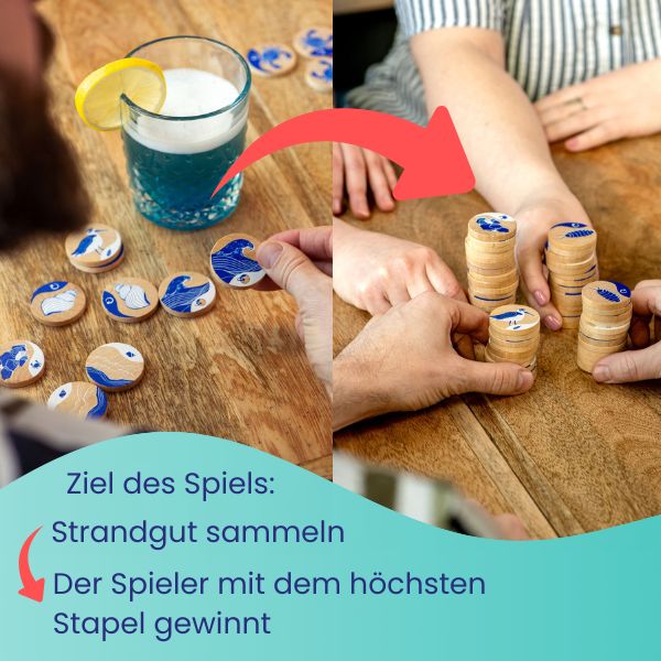 Strandgut-Spielfiguren aus Holz, Scheibenstapel in Händen