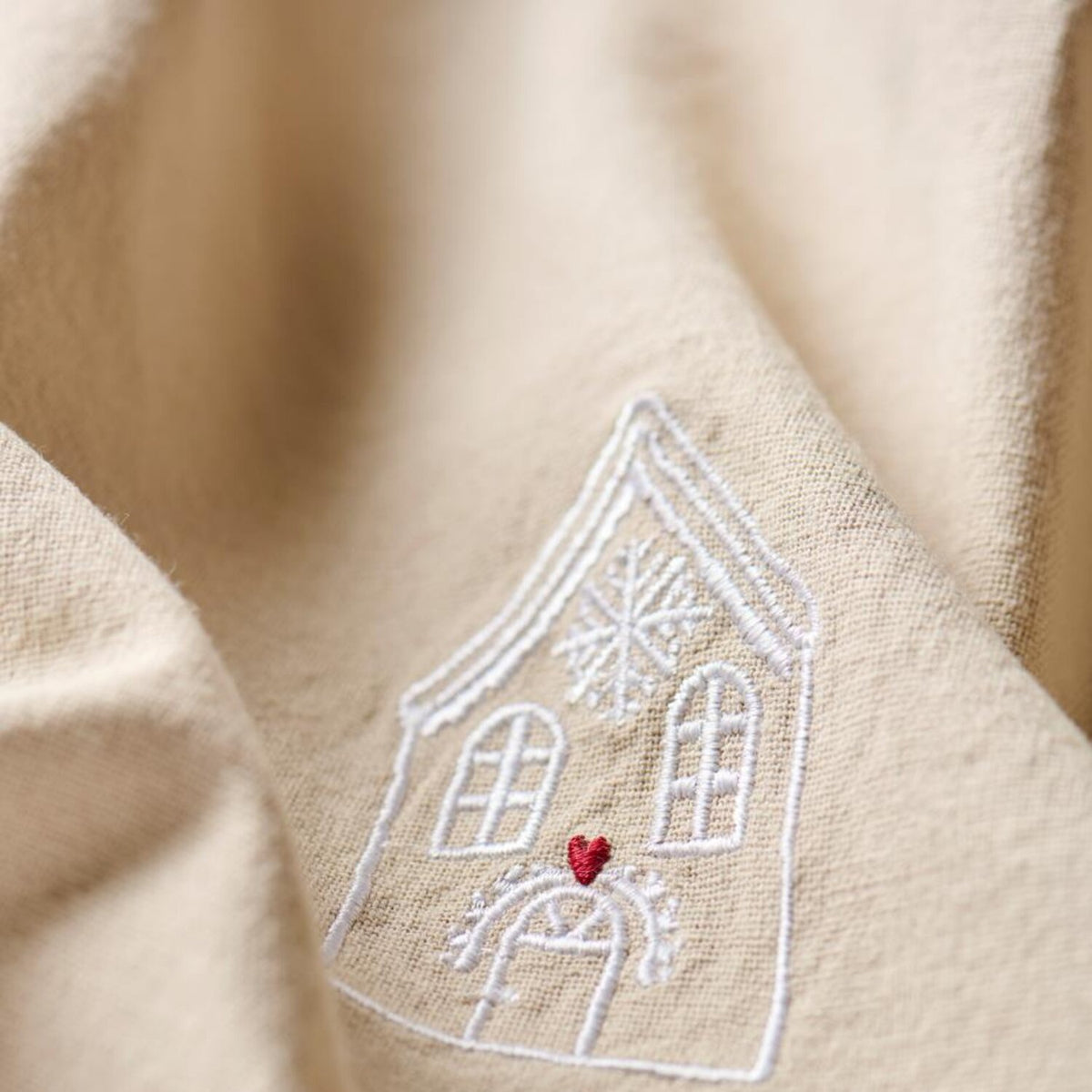 Stoffserviette "Tradition - Weihnachtshaus" (Weiß/Leinenfarbig)