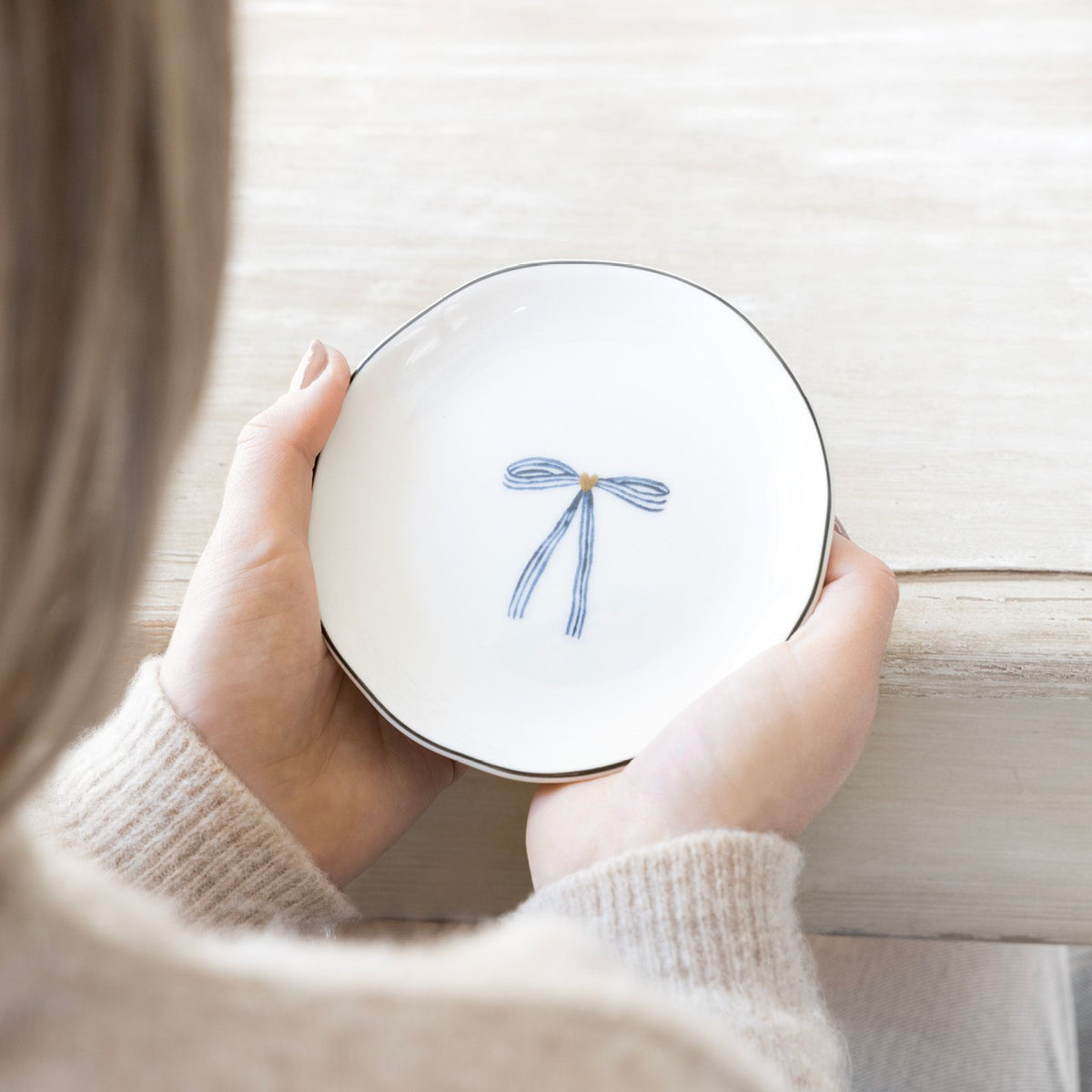 Teller "Bow" - 13 cm (Weiß/Iris)
