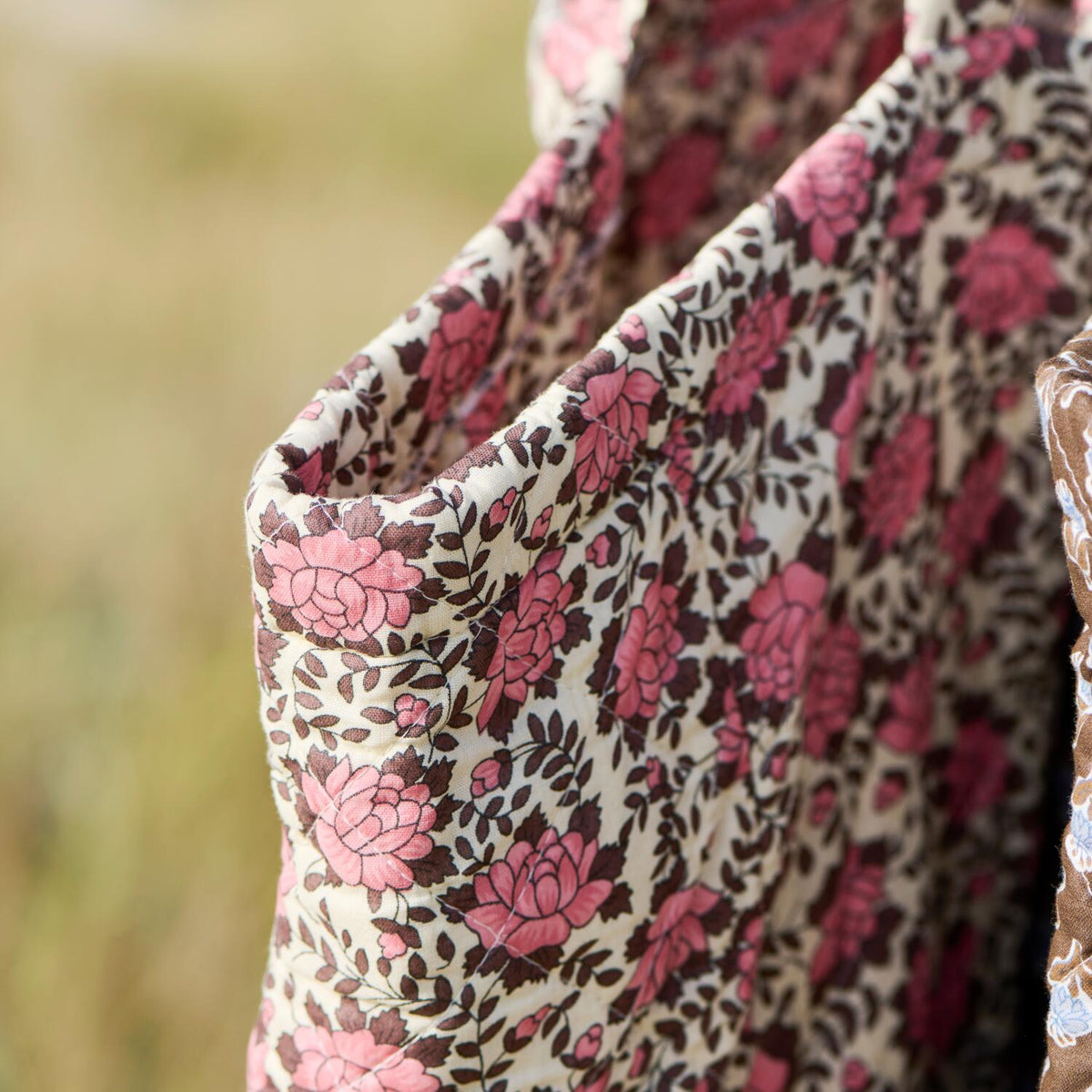 Tasche mit Blumenmuster (Rosa/Braun)