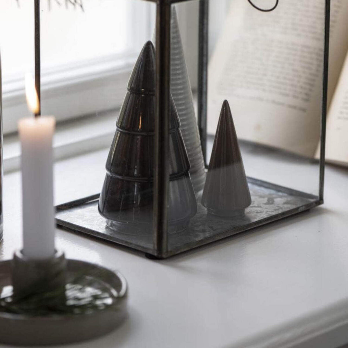 Tannenbaum aus Porzellan - 3,8x9 cm (Braun)