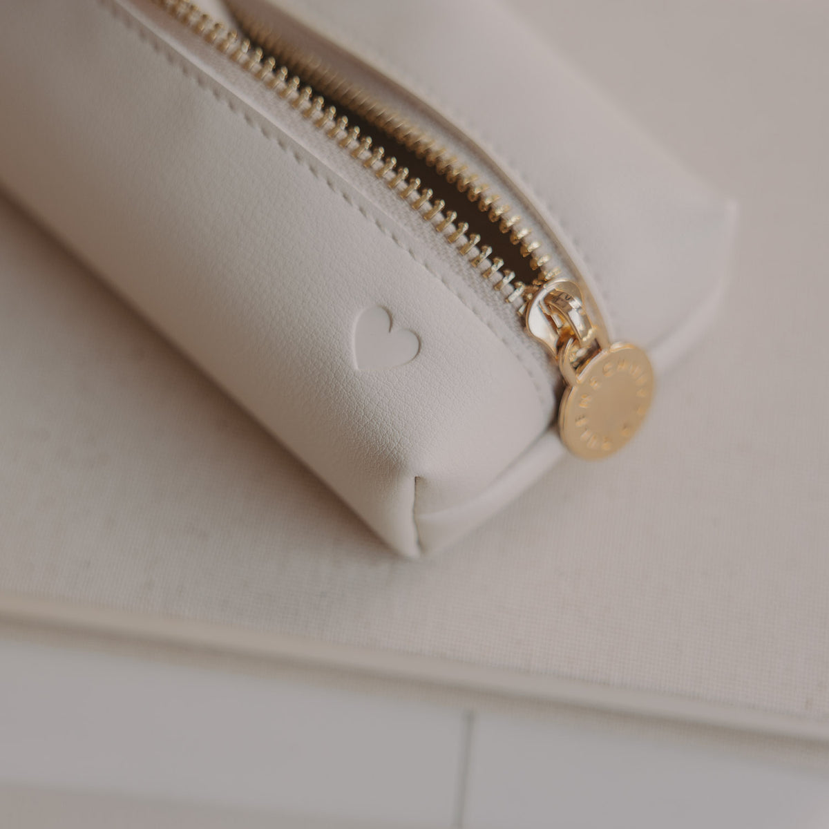 Federtasche "Herz" (Creme)