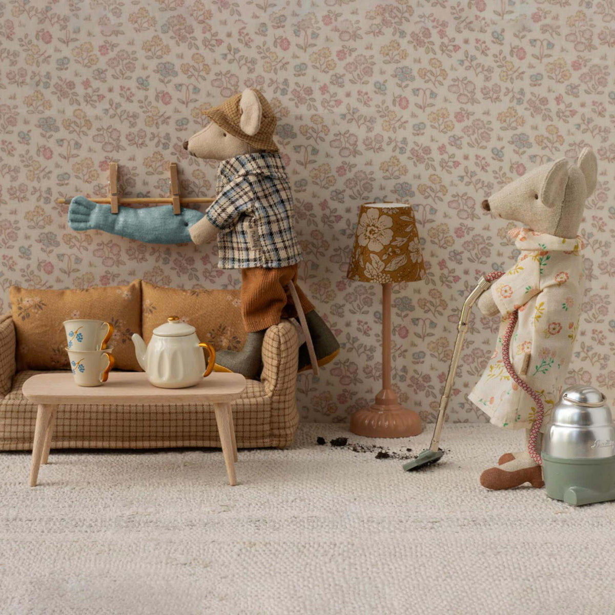 Puppenhaus Couchtisch für Maus - 7x12x5 cm (Natur)