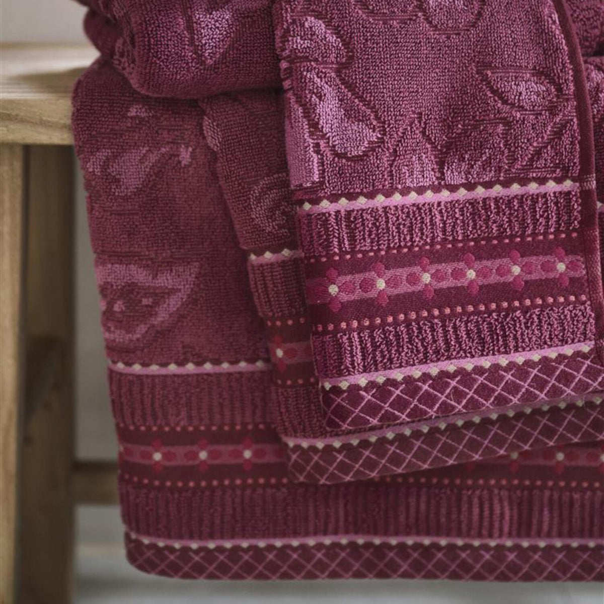 Gästehandtuch "Jasmin Jacquard" - 30x50 cm (Dark Pink)