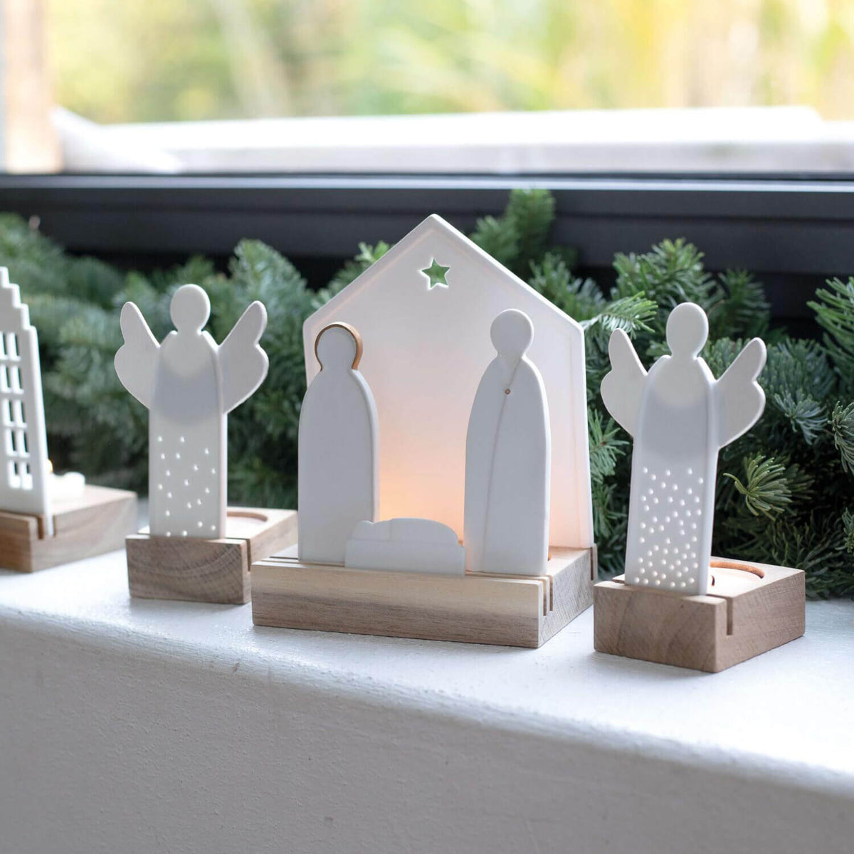 Lichtobjekt "XMAS - Kleine Krippe" - 16 cm (Weiß)