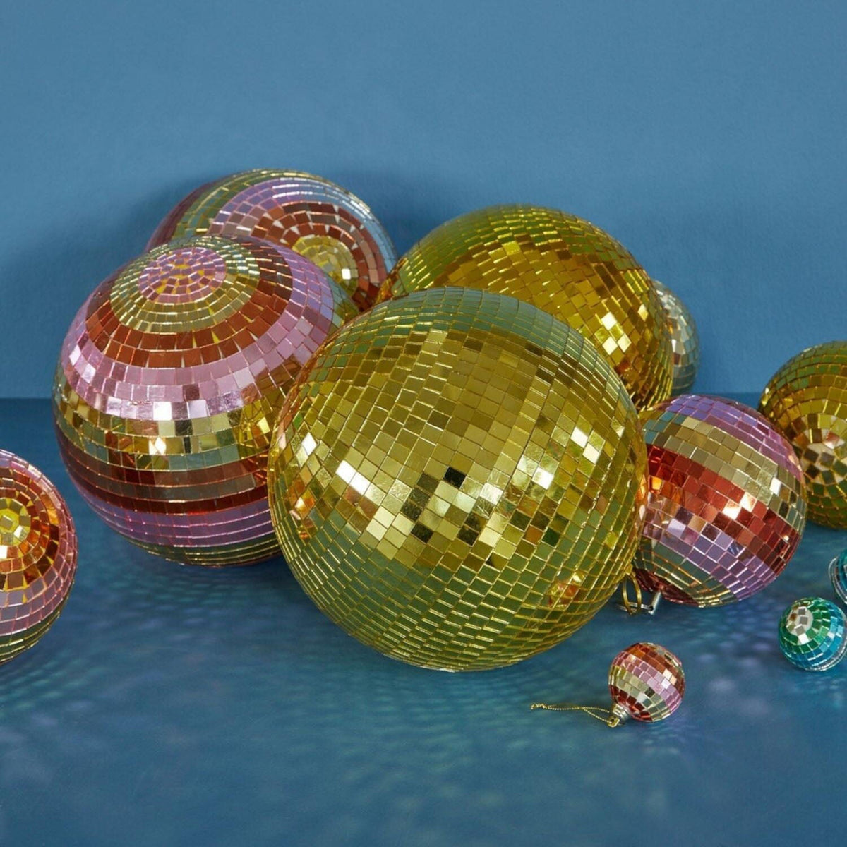 Anhänger "Disco Ball" - L (Gold)