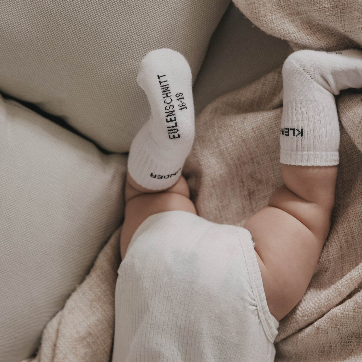 Babysocken "Kleines Wunder" - Größe 16-18 (Weiß)