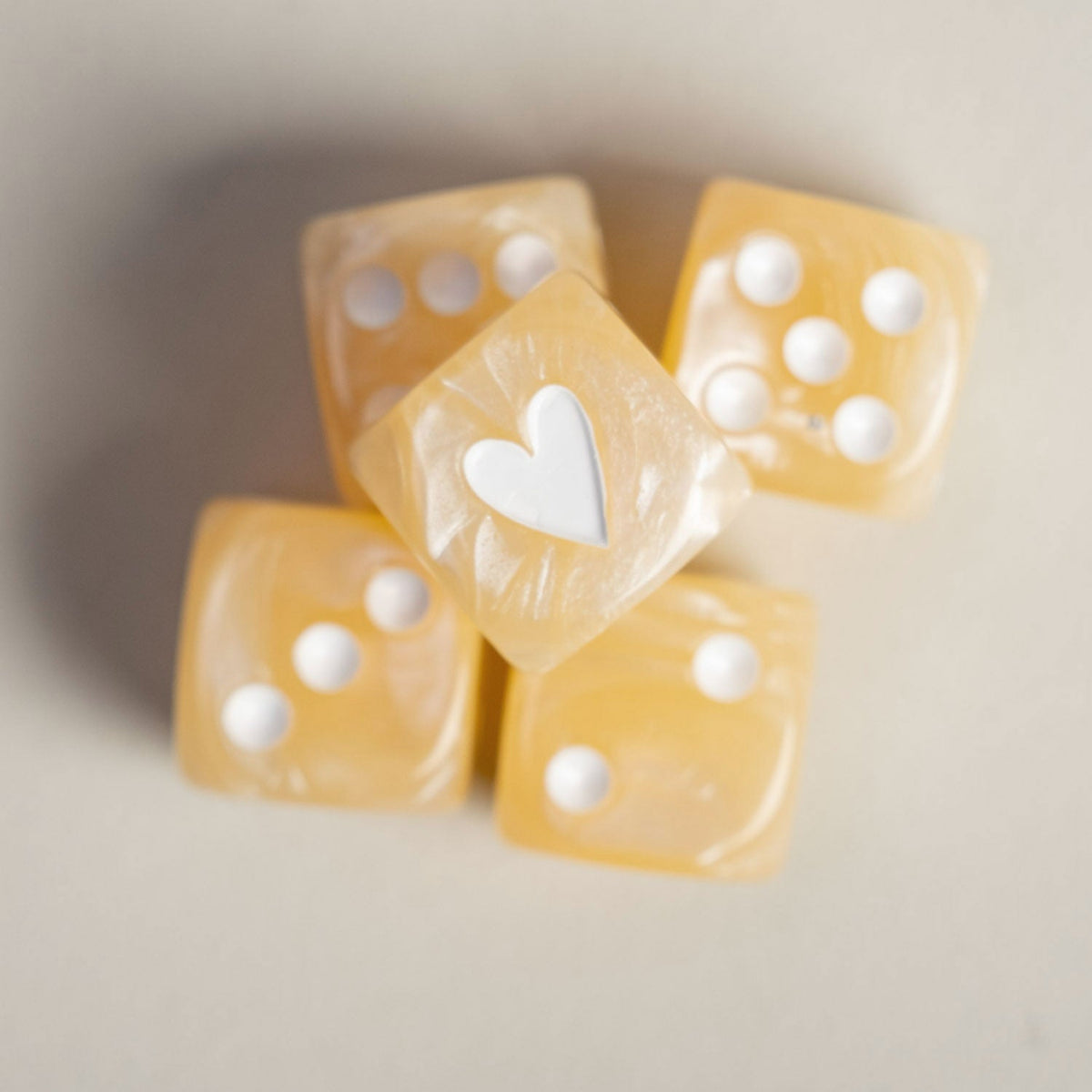 Kniffel-Set aus Würfel, Kugelschreiber & Block (Creme)