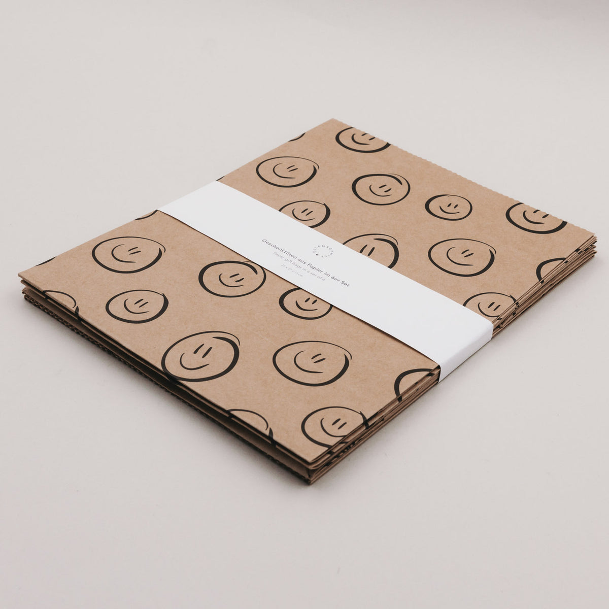 Papiertüten "Illustrationen" im 6er-Set - M (Schwarz)